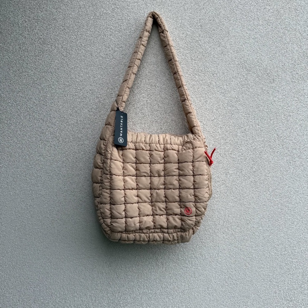 NWT Wantable Off White Quilted Women's Bag